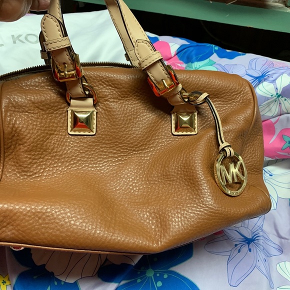 Michael Kors Medium Crossbody Handbag - Picture 6 of 11